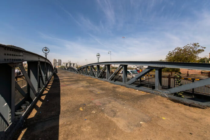 Ahmedabad, restoration project, Ellis Bridge, Ahmedabad Municipal Corporation, tender, steel bridge